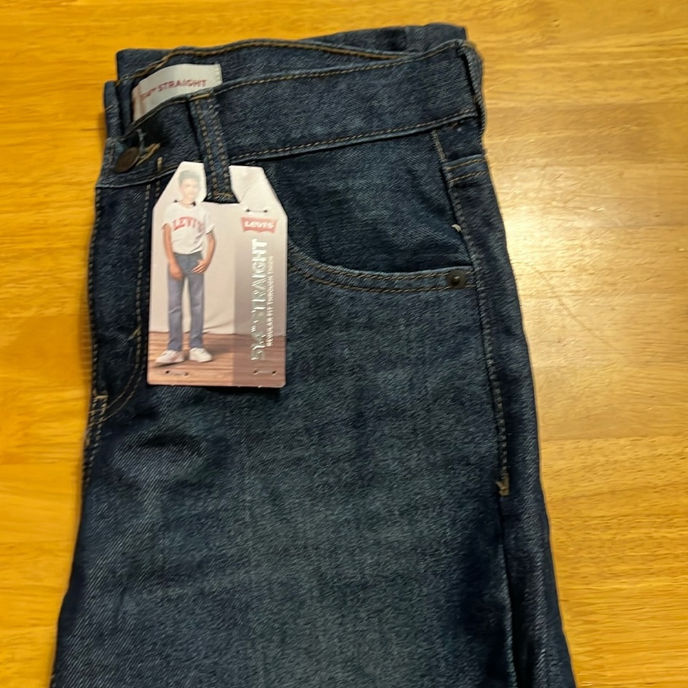 Levi’s 514 Straight Jeans